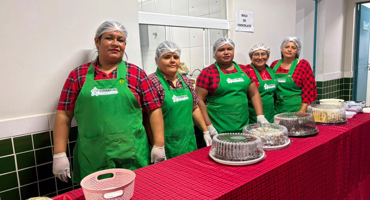 Secretaria Municipal de Educação de Esperantina prestigia Arraiá da Aninha e celebra as tradições juninas