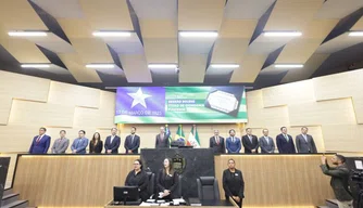 Procurador e promotor de Justiça recebem Título de Cidadania Piauiense na Alepi