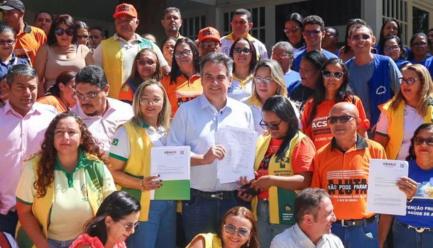 Ciro Nogueira, defensor da aposentadoria especial para agentes de saúde, comemora aprovação da PEC no Sena