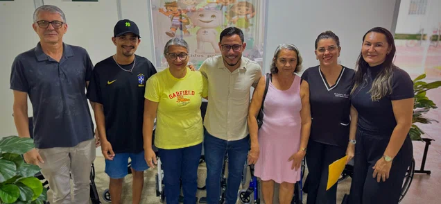 Inclusão: Secretaria de Saúde de Esperantina realiza entrega de cadeiras de rodas
