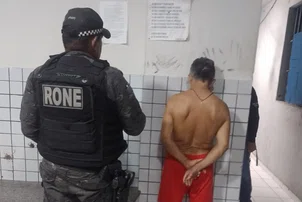 Suspeito de ameaça com facão é conduzido à Central de Flagrantes