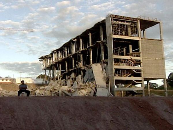 Cerca de 15 operários estavam no local quando parte da obra desabou, Teresina(Imagem:Reprodução)