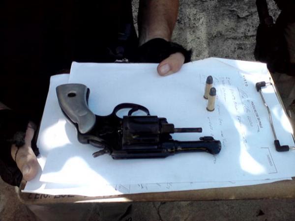 Revólver calibre 38 municiado com duas balas(Imagem:Reprodução)