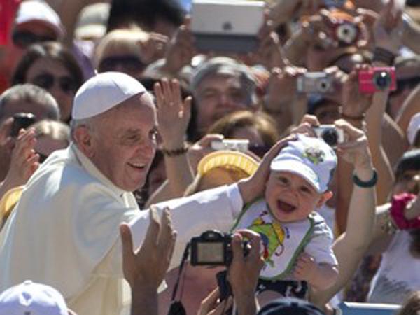 Vaticano quer contato próximo do Papa com fiéis durante a JMJ e pediu atenção à segurança(Imagem:Reprodução)