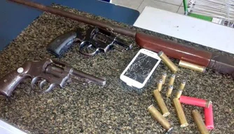 Polícia prende adolescente portando três armas de fogo em Parnaíba