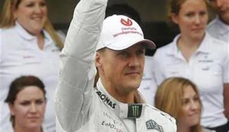 Schumacher passa por cirurgia e tem estado crítico