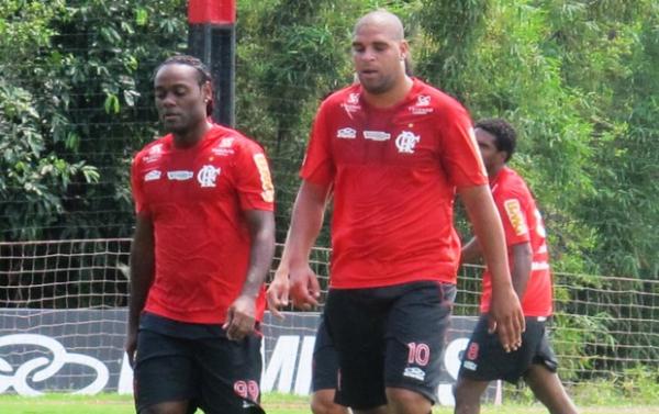 Adriano participa de treino físico com o grupo do Fla(Imagem:Raphael Marinho/Globoesporte.com))