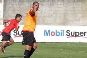 Adriano participa no coletiva do Flamengo