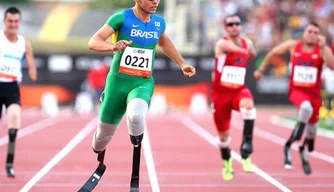 Alan Fonteles bate recorde de Pistorius em Lyon