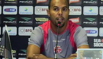 Alecsandro espera melhorar seus números contra o irmão