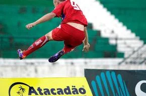 Alemão comemora gol contra o Guarani, em Campinas