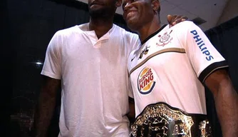 Anderson Silva e LeBron James juntos na última luta de Spider em Las Vegas