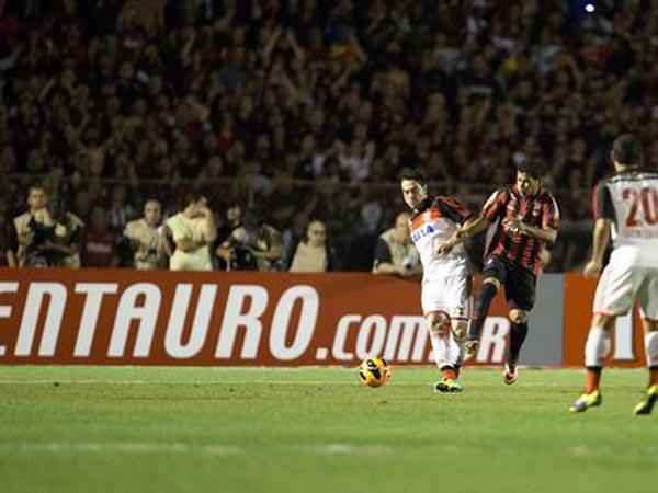 Após o duelo contra o Atlético-PR, na Vila Capanema, na noite de quarta-feira, que terminou empatado por 1 a 1, em Curitiba(Imagem:Reprodução)