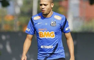 Após virose, Adriano deve voltar ao time na próxima semana