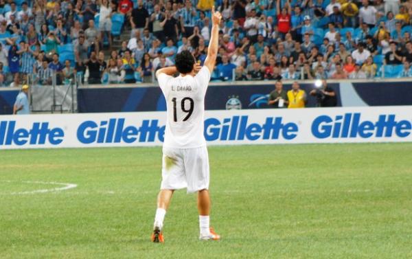Atacante fez o gol da vitória no Jogo Contra a Pobreza(Imagem:Reprodução)