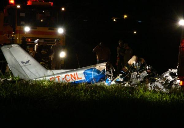 Avião cai e quatro pessoas morrem dentro do Aeroporto Petrônio Portela em Teresina(Imagem:Gil Oliveira/ G1)