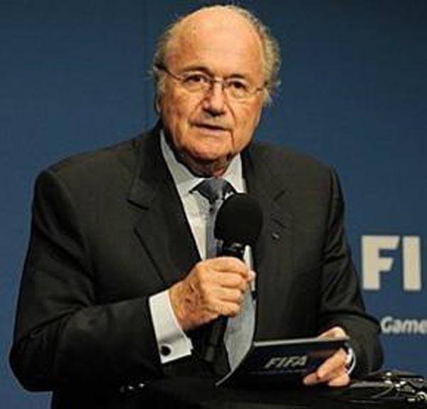 Blatter est&aacute; preocupado com as elevadas temperaturas(Imagem:Reprodu&ccedil;&atilde;o)