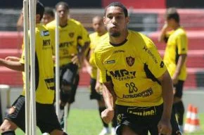 Bruno Aguiar deve ser o substituto de Edcarlos contra o Palmeiras