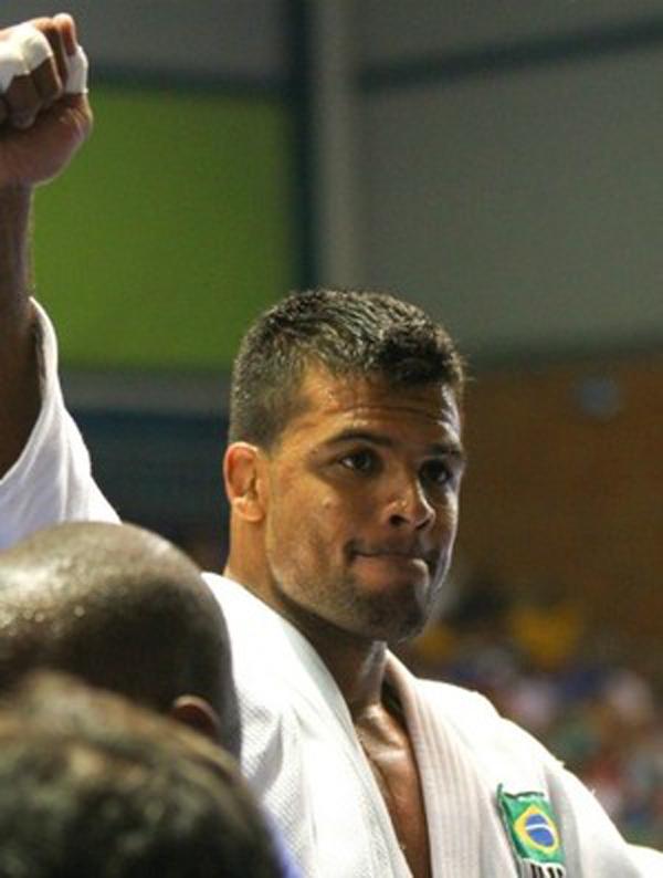 Campe&atilde;o do Mundial em 2007, Luciano ser&aacute; uma das atra&ccedil;&otilde;es da Copa Ajef ao lado de Sarah(Imagem:Reprodu&ccedil;&atilde;o)