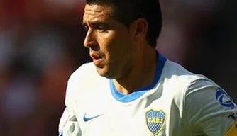 Cheio de problemas com Valdivia, Verdão teme  viver o mesmo com Riquelme
