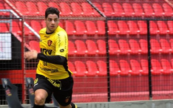 Cicinho renasce para o futebol no Sport e pensa em voltar a defender a sele&ccedil;&atilde;o brasileira na Copa de 2014 (Imagem:Reprodu&ccedil;&atilde;o)