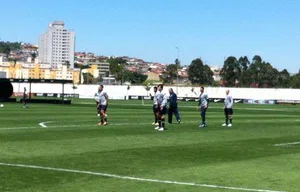 Com Paulo André, Tite orienta defesa do Timão