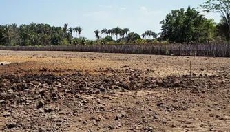 Comunidade sofre com seca em lagoa