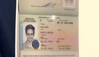 Cópia do documento provisório russo de Edward Snowden