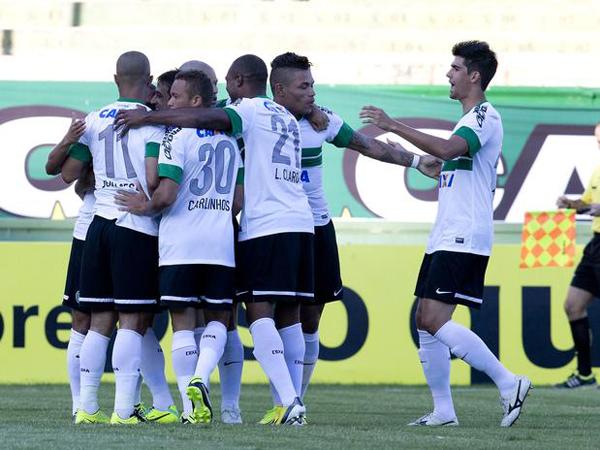 Coritiba goleou o Grêmio por 4 a 0(Imagem:Reprodução)