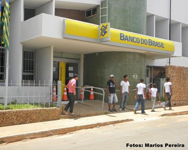 Criminosos arrombam caixas eletr&ocirc;nicos(Imagem:Reprodu&ccedil;&atilde;o)