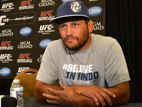 Dan Henderson diz que Anderson Silva tenta manipular o UFC(Imagem:Reprodução)
