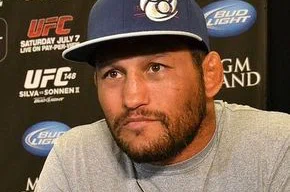 Dan Henderson não ficou feliz em relação ao TUF 17