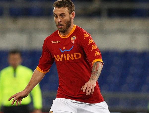 De Rossi ser&aacute; desfalque no Roma nas pr&oacute;ximas tr&ecirc;s rodadas(Imagem:Reprodu&ccedil;&atilde;o)
