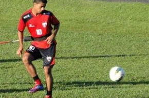 De volta ao time, Ricardo Bueno espera marcar contra o ex-clube