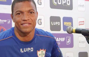 Dida tem feito boas atuações pela Lusa