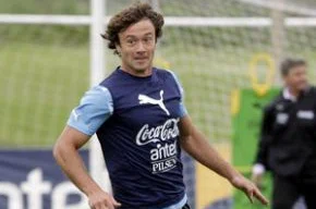 Diego Lugano em treino do Uruguai