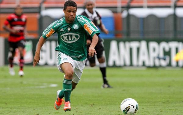 Diego Souza participou de parte do jogo contra o Atl&eacute;tico-GO, pelo Brasileir&atilde;o(Imagem:Reprodu&ccedil;&atilde;o)