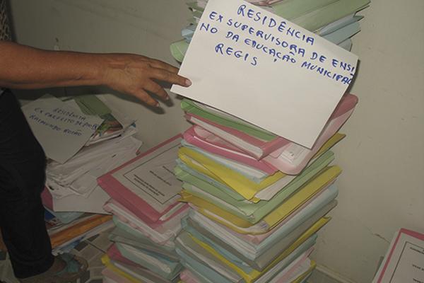 Documentos encontrados na casa do ex-prefeito Raimundo Nonato do PT.(Imagem:Reprodução)