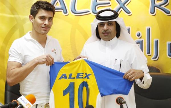 E o meia Alex, ex-Corinthians, assinou contrato com o Al-Gharafa(Imagem:Divulgação)
