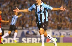 Elano sonha com o retorno a Seleção