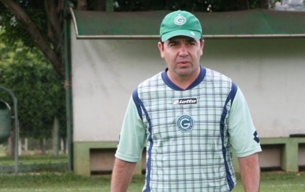 Enderson Moreira mant&eacute;m tranquilidade e v&ecirc; Goi&aacute;s bem na tabela(Imagem:Rosiron Rodrigues/Goi&aacute;s E.C)