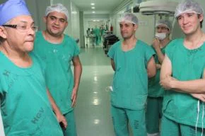 Equipe médica responsável pelo mutirão ortopédico do HGV