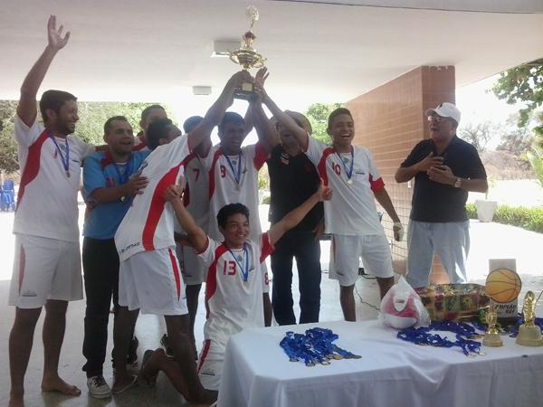 Equipe R.R. Contas foi a campe&atilde; do Torneio de Futsal do Comerci&aacute;rio(Imagem:Divulga&ccedil;&atilde;o)
