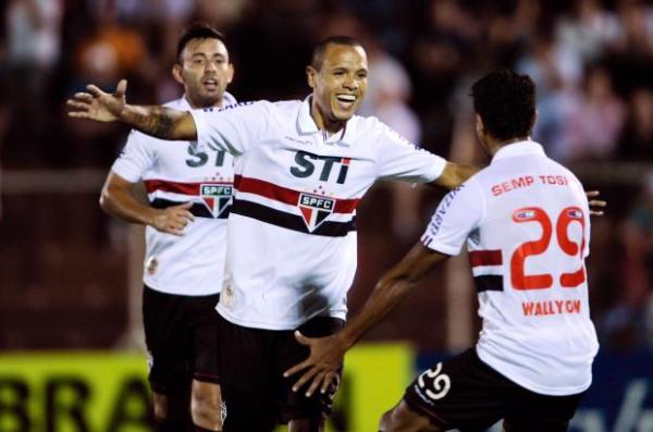 esmo com alguns desfalques, o São Paulo contou com Luis Fabiano em noite inspirada para vencer(Imagem:Reprodução)