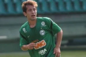 Everton Ribeiro está liberado para atuar no próximo final de semana