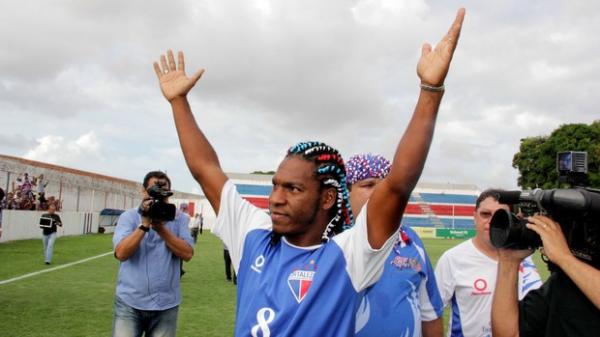 Ex-Ceará, Geraldo foi aclamado pela torcida do Fortaleza na sua chegada ao clube e log se tornou ídolo por lá(Imagem:Reprodução)