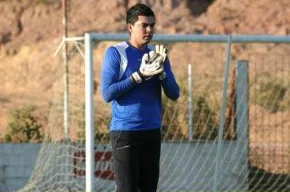 Felipe sente efeitos do frio na capital do Paraná