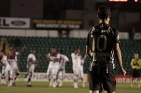 Fernandes passa pela primeira cirurgia
