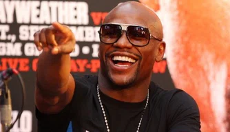 Floyd Mayweather esnobou comparações com Anderson Silva no passado