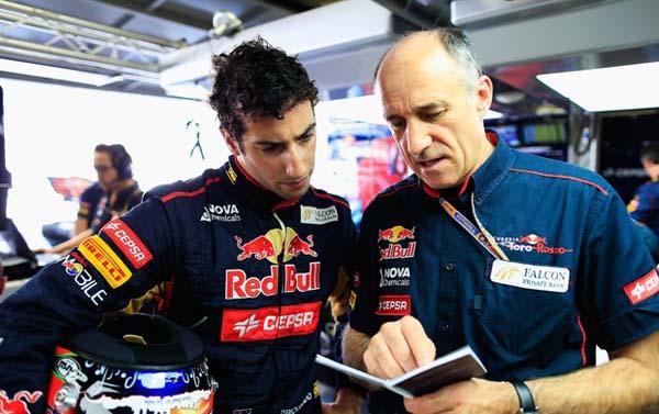 Franz Tost &eacute; chefe da STR, que ganhou a concorr&ecirc;ncia de Kimi por ma vaga na RBR.(Imagem:Reprodu&ccedil;&atilde;o)